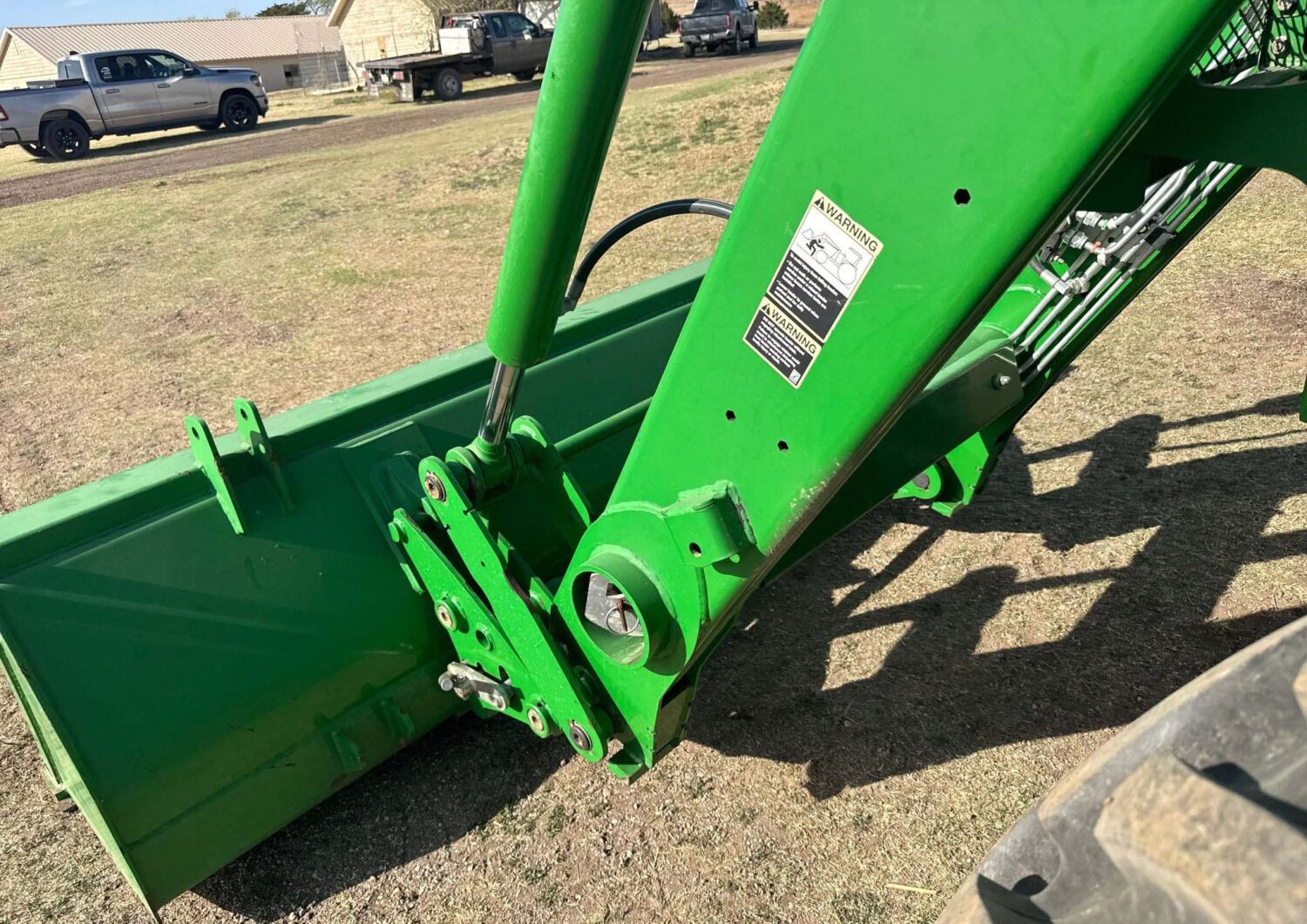 FB7083M
